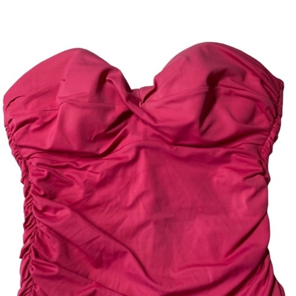 Victoria’s Secret Ruched Fuchsia Pink Strapless One Piece Bathing Suit Sz 8 - Picture 2 of 5